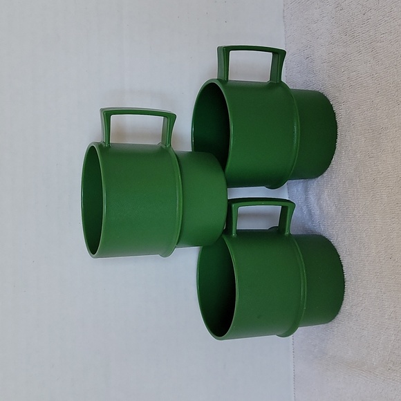 Vintage Tupperware Holiday Christmas Dove coffee mugs set of 3 - Picture 3 of 7